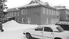 Новая поликлиника в Болотном. Фото Аркадия УВАРОВА