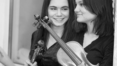 Одно из самых ярких культурных событий прошедшего года и, надеемся, года нынешнего — Транссибирский арт-фестиваль. Юным талантам из Новосибирской специальной музыкальной школы (колледжа) он запомнился в первую очередь тем,  что мастер-классы провел Вадим Репин — знаменитый скрипач и художественный руководитель фестиваля. Фото Михаила ПЕРМИНА