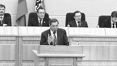Владимир Городецкий: «В 2014 году около 70 тысяч граждан, обратившихся в учреждения занятости, нашли работу. Трудоустроены почти две тысячи инвалидов». Фото Аркадия УВАРОВА
