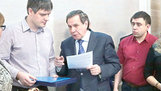 Владимир Городецкий подчеркнул, что миссия молодых — работать на развитие региона . Фото Михаила ПЕРМИНА