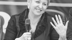 Солнечное настроение. Директор филармонии Татьяна Людмилина. Фото Виктора ДМИТРИЕВА