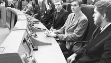 Молодежь примет участие в работе мартовской сессии Заксобрания области. Фото Аркадия УВАРОВА