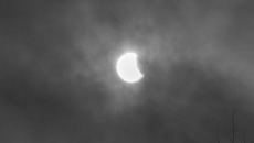 Фото затмения в Новосибирске предоставлено пресс-службой Сибирского государственного университета геосистем и технологий