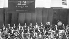 Заключительный концерт фестиваля. Новосибирский симфонический оркестр и дирижер Шарль Дютуа. Фото Александра ИВАНОВА