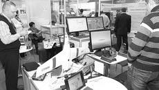 Экспозиционные площадки «Технопрома» — это место обмена опытом, адреса инноваций и внедрения передовых разработок. Фото Аркадия УВАРОВА