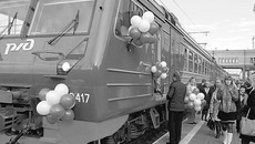 Пригородные поезда — неотъемлемая часть транспортной системы региона, ежедневно обеспечивающая перевозку десятков тысяч пассажиров. Фото Аркадия УВАРОВА