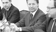 «От лица членов парламента Ломбардии сообщаю, что, несмотря на санкции, которые мы не поддерживаем, и непростую геополитическую ситуацию, мы очень заинтересованы в сотрудничестве с Новосибирской областью», — отметил депутат парламента области Ломбардия Марко Тиццони (в центре). Фото пресс-службы правительства НСО