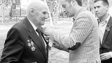 Депутат Совета депутатов Новосибирска Антон Тыртышный вручил ветеранам памятные медали «70 лет Великой Победе»