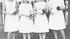 Выпускницы 1965 года... Фото с сата rostland.blogspot.ru