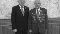 Начальник ЗСЖД Анатолий Абрамович Регер и председатель совета ветеранов Петр Филиппович Мысик. Фото Елены КОСТИНОЙ