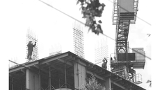 На стройплощадке кипит работа. Фото Бориса МОСКВИНА