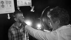 Мы доверяем врачу, рассчитывая на его добросовестность. Фото Михаила ПЕРМИНА