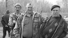 Механик В.В. Хряков, начальник Нижнекаменского арендного участка С.Э. Богданов, главный лесничий С.Н. Самохвалов (слева направо)