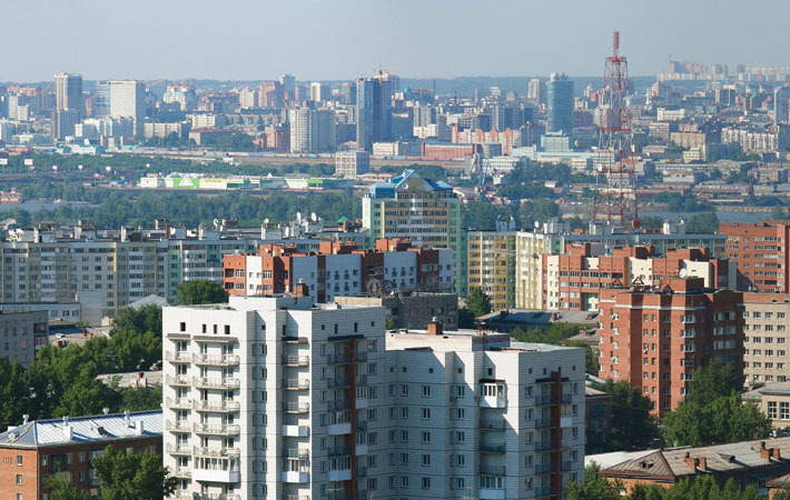 Количество туристов, прибывающих в Новосибирск, выросло в три раза... Фото Аркадия УВАРОВА