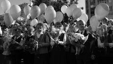 Первоклассники гимназии №1 пришли учиться в одной из престижнейших школ страны. Фото Аркадия Уварова из архива "Советской Сибири"