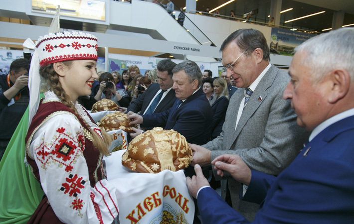 Фото Аркадия УВАРОВА