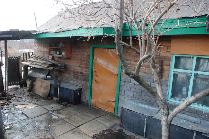 В этом скромном доме официально было прописано более 100 граждан. Фото предоставлено УФМС по НСО 