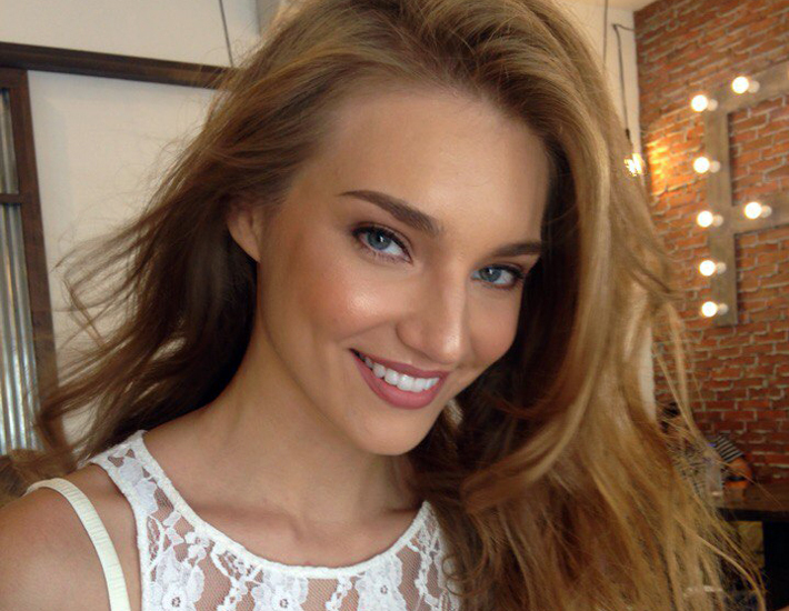 Фото предоставлены Юлией Прилеповой и с сайта конкурса Miss Tourism World