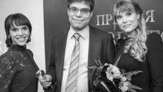 Иван Поршенников во время получения премии "Человек года". Фото с сайта zdrav.nso.ru