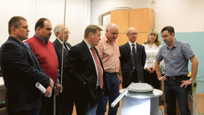 Мэр Новосибирска Анатолий Локоть посетил с рабочим визитом ФБУ «Новосибирский ЦСМ». Фото предоставлено ФБУ «Новосибирский ЦСМ»
