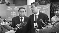 Губернатор Владимир Городецкий и депутат Госдумы РФ Александр Жуков уверены, что советы муниципальных образований необходимо наделить правом законодательной инициативы. Фото Михаила ПЕРМИНА