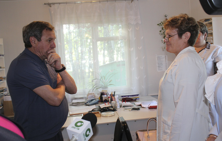 Беседа в ФАПе. Фото Татьяны РАБОЧЕВОЙ