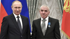 Президент вручил орден Почета Геннадию Жданову. Фото пресс-службы Кремля