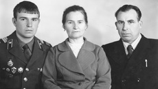 Василий Матвеевич Филиппов с женой Людмилой Васильевной и сыном Сергеем