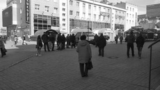 Мобильный пункт профилактики ВИЧ работает в разных частях Новосибирска по графику, который можно узнать на сайте http://www.spidnso.ru. Здесь каждый желающий может бесплатно за 15 минут узнать свой ВИЧ-статус. Фото Аркадия УВАРОВА