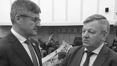 Василий Пронькин и Олег Подойма (слева) в перерыве продолжили обсуждение темы финансирования аграрного сектора. Фото Валентины МАЛЬЦЕВОЙ