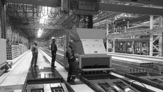 Рост инвестиционной привлекательности является результатом последовательной политики, которую правительство региона проводит в последние годы. Не исключено, что в недалеком будущем в нашей области появятся новые производства, а значит, и новые рабочие места, и налоговые поступления в бюджет. Фото Аркадия УВАРОВА