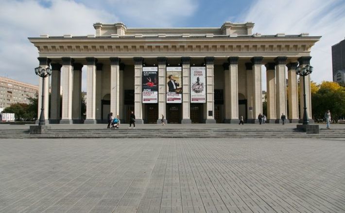 Концерт состоится на площадке перед Оперным театром. Фото Аркадия Уварова