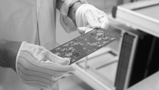 Господдержка позволит «Элтексу» создать 445 новых высокотехнологичных рабочих мест и приступить к крупносерийному производству телекоммуникационного оборудования. Фото Аркадия УВАРОВА