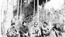 Первый Верх-Тарский фонтан. Н. В. Беляев, Ю. Н. Вараксин, Н. П. Запивалов, Г. С. Пассаженников. Новосибирская область, Северный район, 1970 год. Схема и фото предоставлены Николаем ЗАПИВАЛОВЫМ