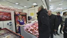 На социальной ярмарке представлена продукция сельхозтоваропроизводителей из муниципальных районов и городских округов Новосибирской области. Фото с сайта nso.ru