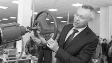 Андрей Травников принял участие в испытаниях электромеханического усилителя руля, аналогов которому в мире пока нет. Фото Аркадия УВАРОВА
