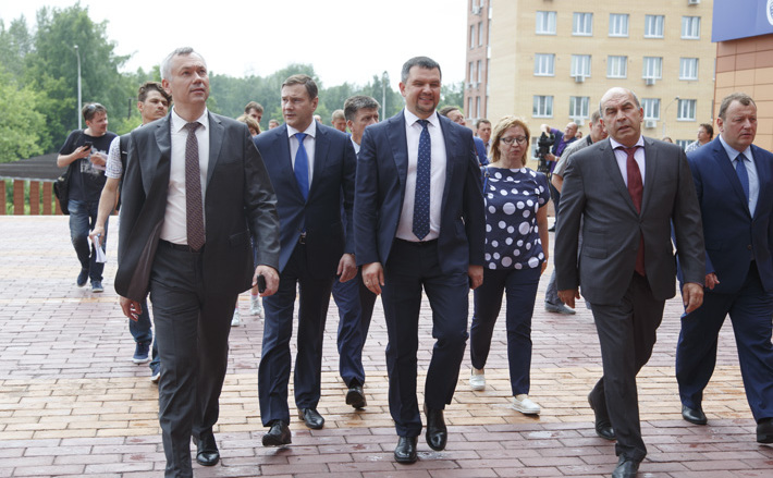 Фото Аркадия УВАРОВА