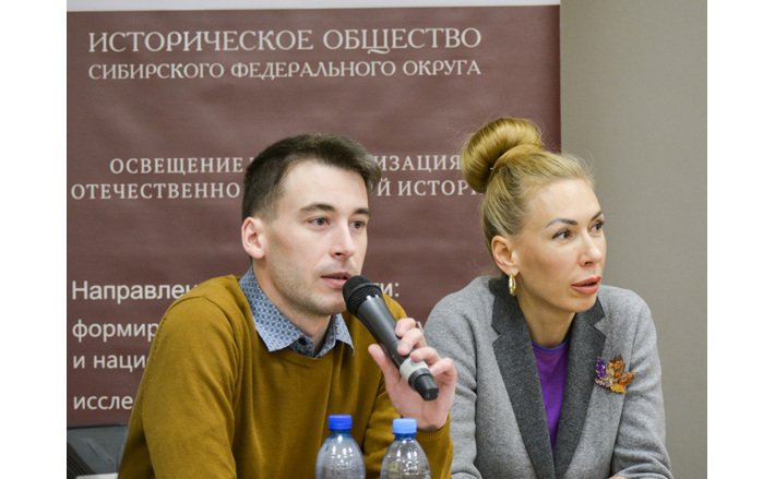 Екатерина Болдырева, директор АНО «Историческое общество Сибирского федерального округа» (Новосибирск), Евгений Перемитин (МАОУ Школа «Перспектива», военно-исторический клуб «Томский пехотный полк», Томск)