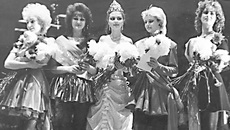 Финалистки конкурса красоты 1988 года Валерия Зайцева, Алла Спицына, Ангелина Диль, Лена Евтушенко и Жанна Хорошилова (слева направо). Фото Константина Голодяева