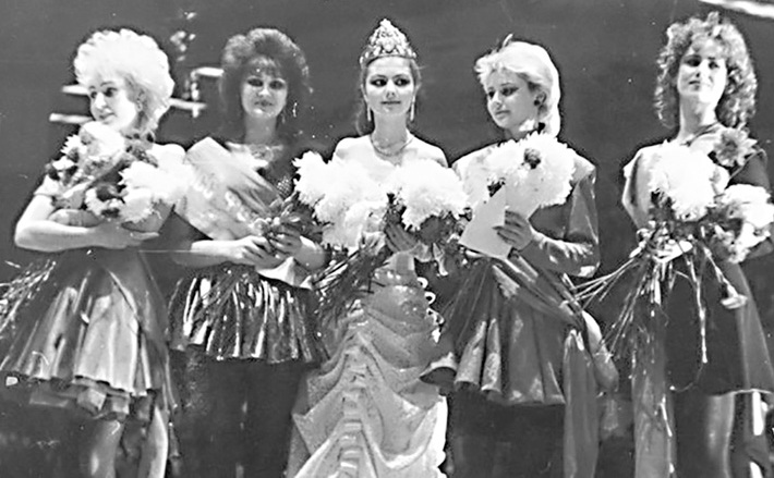 Финалистки конкурса красоты 1988 года Валерия Зайцева, Алла Спицына, Ангелина Диль, Лена Евтушенко и Жанна Хорошилова (слева направо). Фото Константина Голодяева