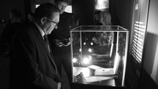 Заместитель председателя Заксобрания Новосибирской области Владимир Карпов заметил, что «Совсибирь» является одним из символов города и области. Фото Алексея ТАНЮШИНА