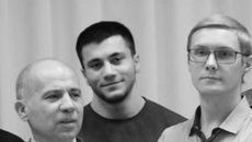 Кирилл Налимов (справа) получил повестку на отправку в научную роту