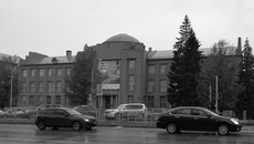 В рейтинге Министерства строительства
РФ благоустроенных крупных городов страны (информация опубликована на его
официальном сайте) Новосибирск занял
лишь 10-е место из 15. Методика включает 36 индикаторов, в том числе: транспорт, инфраструктура, досуг, то, насколько удобно жителям добираться от дома до работы. В числе самых же благоустроенных мегаполисов — Москва, Санкт-Петербург, Екатеринбург, Казань, Нижний Новгород и Красноярск. Фото Эльвиры НОВИКОВОЙ