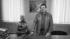 Иван ГОВОРУХА: «Благодарю односельчан за труд, и пусть новый год принесет вам много радостных событий, душевный покой, тепло и уверенность
в завтрашнем дне!». Фото Юрия ШУВАЕВА
