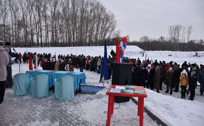 Фото с сатйа vn.ru