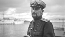 Константин Трунов не верит слепо в штампы об НКВД, восстанавливает историю по крупицам. На фото он в форме старшего лейтенанта морчастей Погранвойск СССР образца 1943 года. Фото предоставлены Константином ТРУНОВЫМ