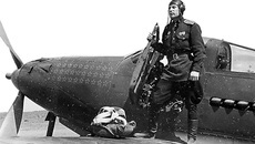 Александр Иванович Покрышкин родился 6 марта (по старому стилю 21 февраля) 1913 года в городе Новониколаевске (ныне Новосибирск)