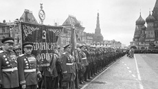 Парадные события — от первого победного шествия на главной площади по сей день — грандиозные и ожидаемые. Неужели это может не случиться нынешней весной?