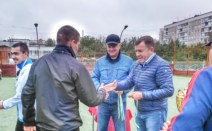 Депутат Заксобрания Дмитрий Козловский на округе