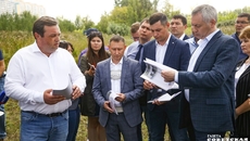 Губернатор высоко оценил работу депутатов Кировки. Фото Алексея ТАНЮШИНА